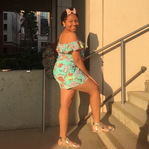 Floral Romper - Picture 2 of 4